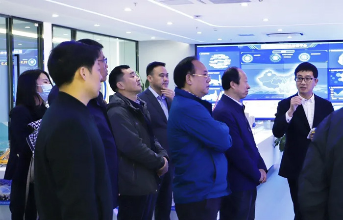 江苏省发改委副主任林康调研云开电子-云开（中国）一站式服务平台
发展情况-3.jpg